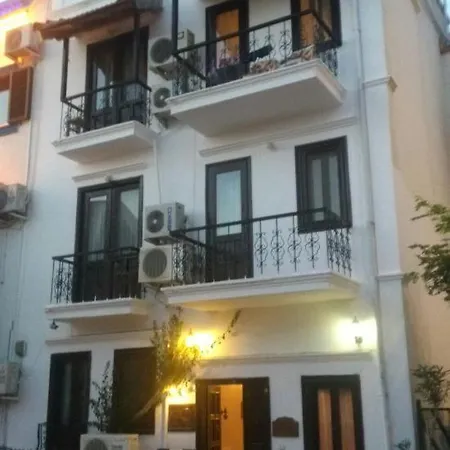 Kleo Pensionat 3*